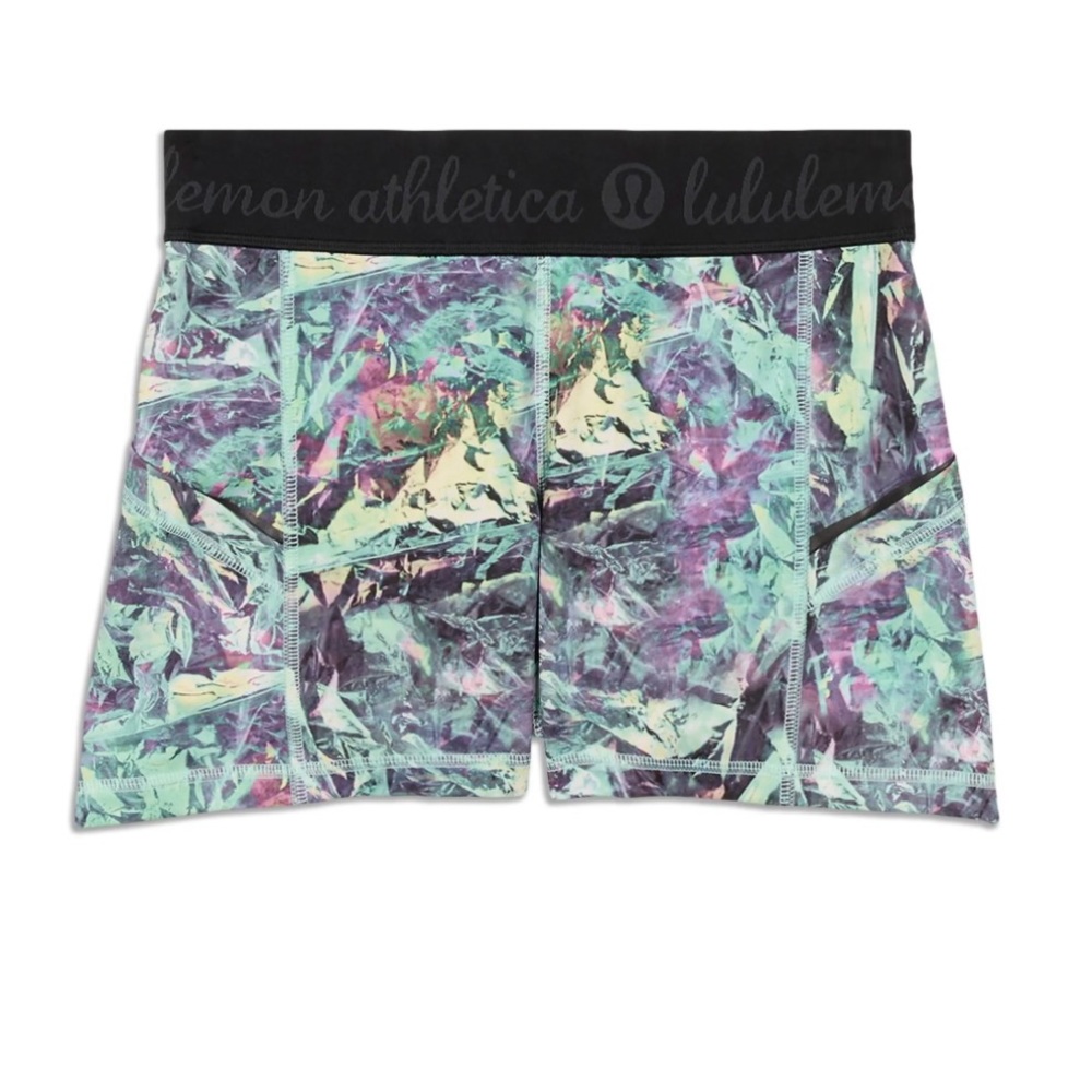Lululemon Athletica women’s shorts sz 6